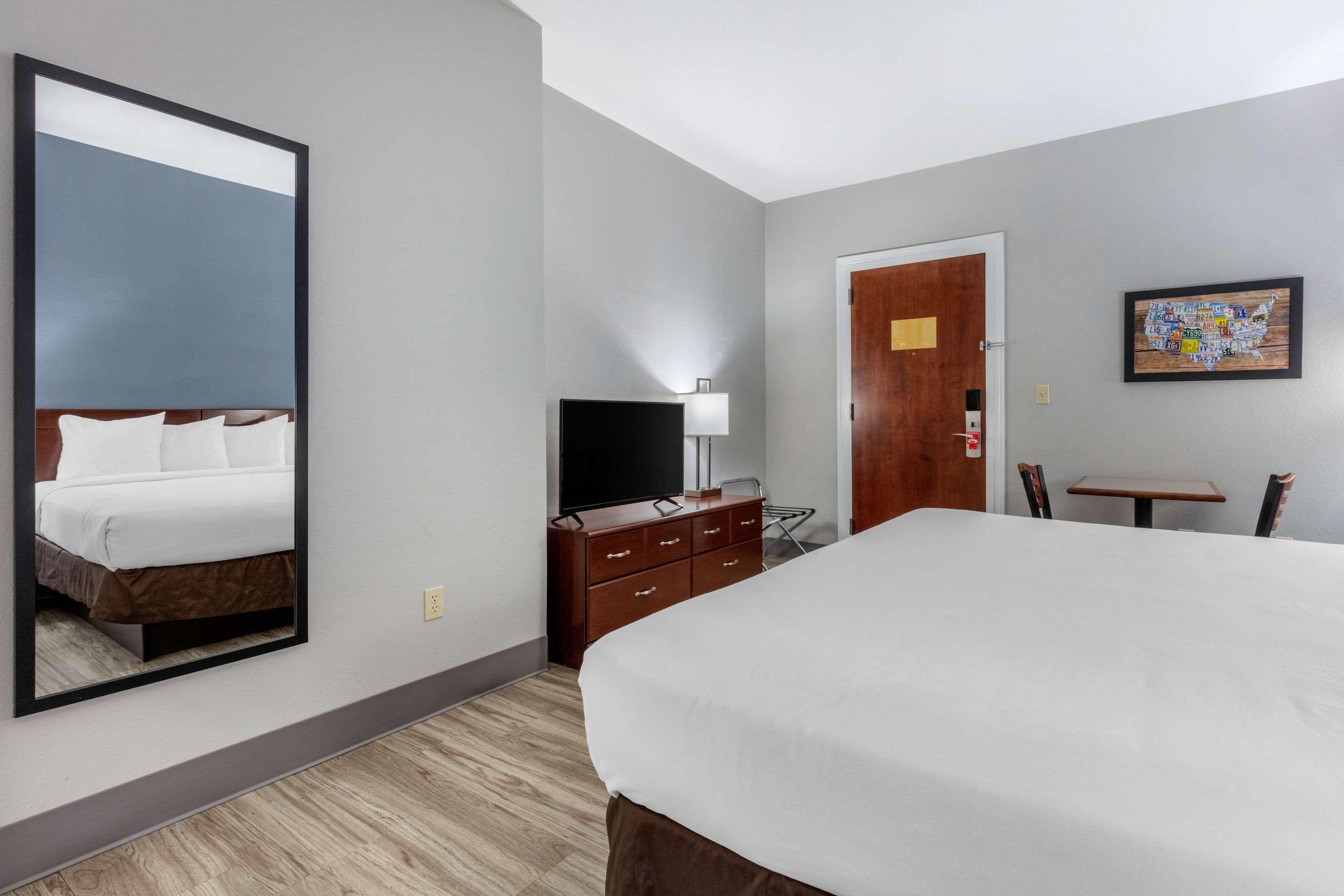 Quality Inn & Suites Demopolis Extérieur photo