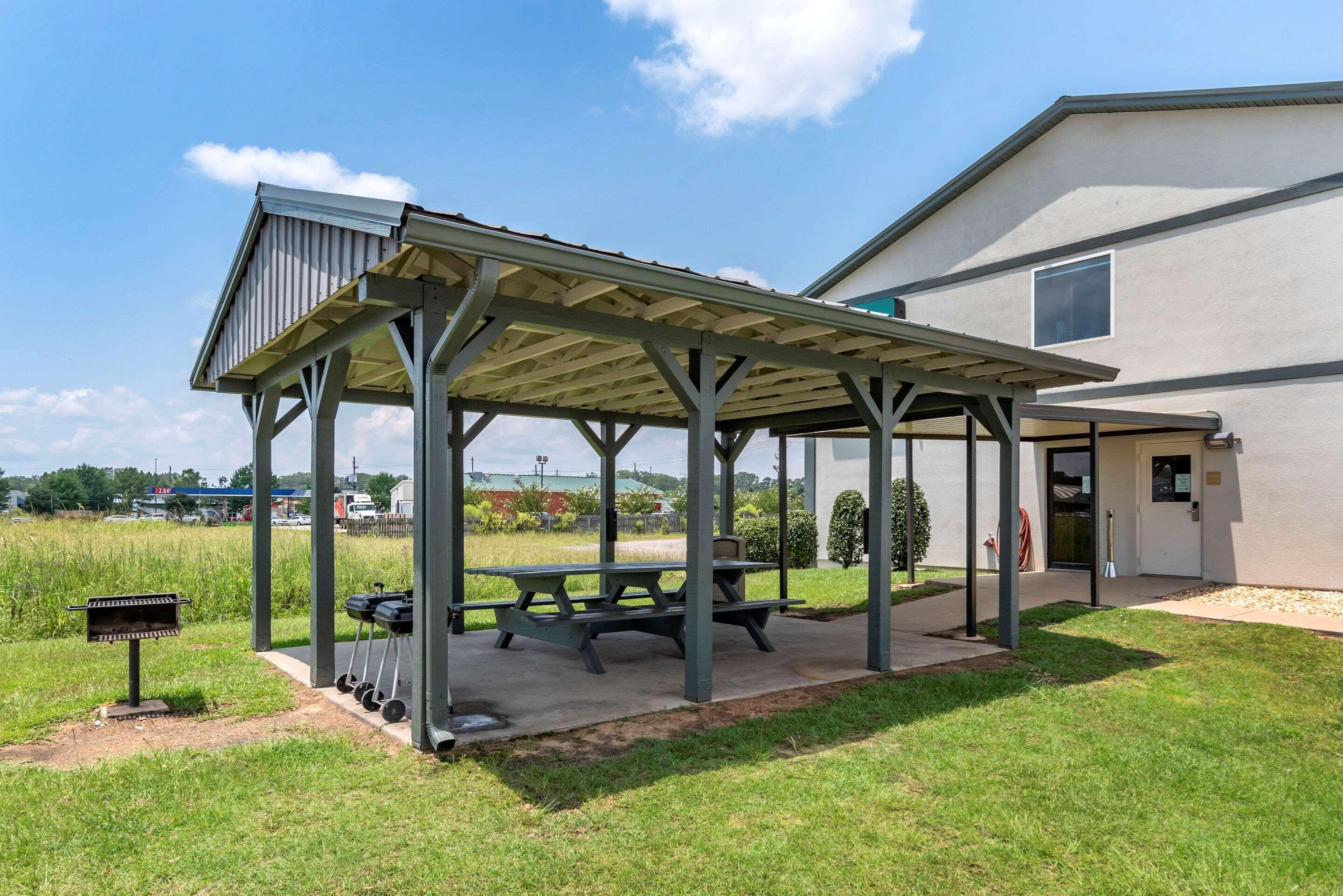 Quality Inn & Suites Demopolis Extérieur photo