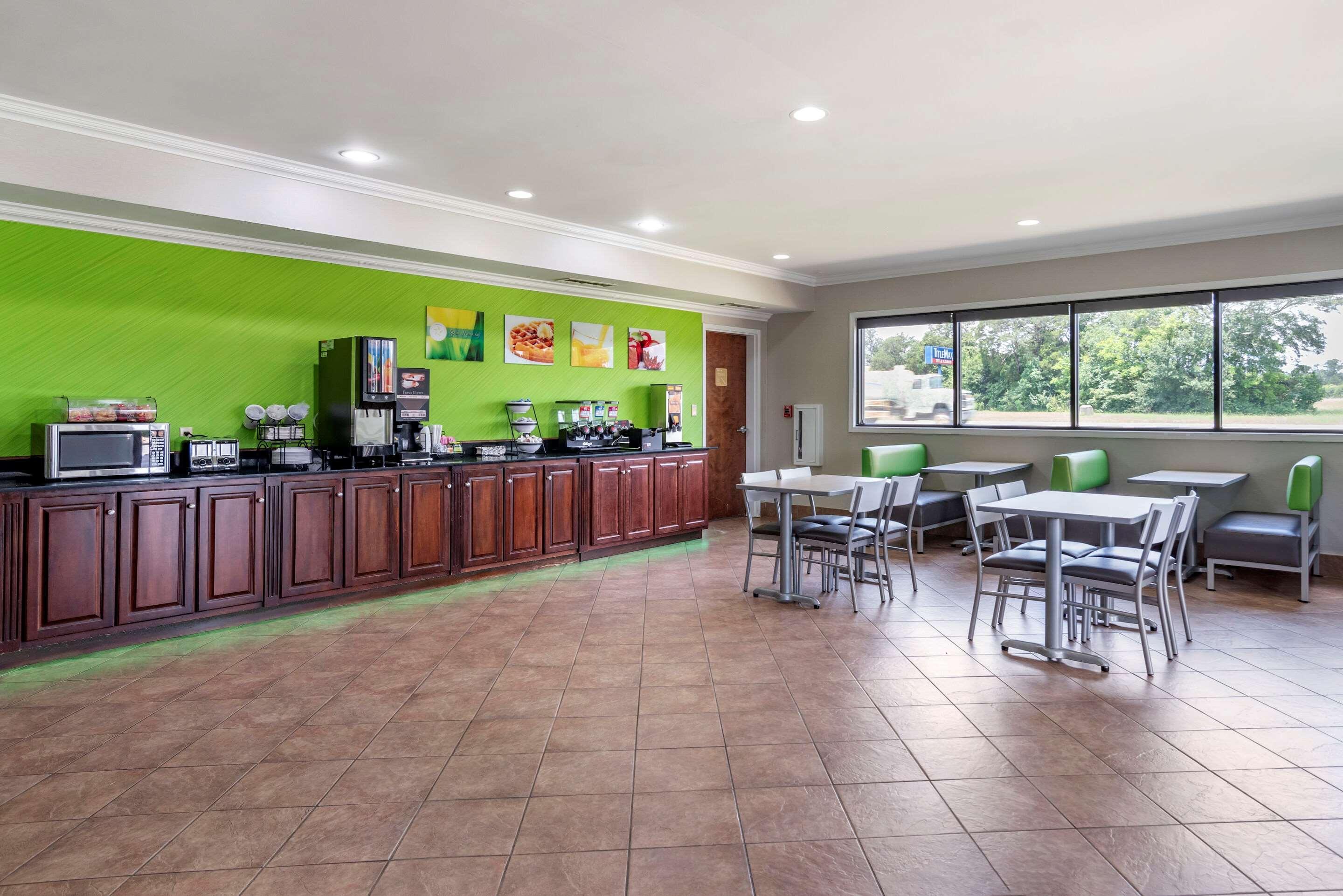 Quality Inn & Suites Demopolis Extérieur photo