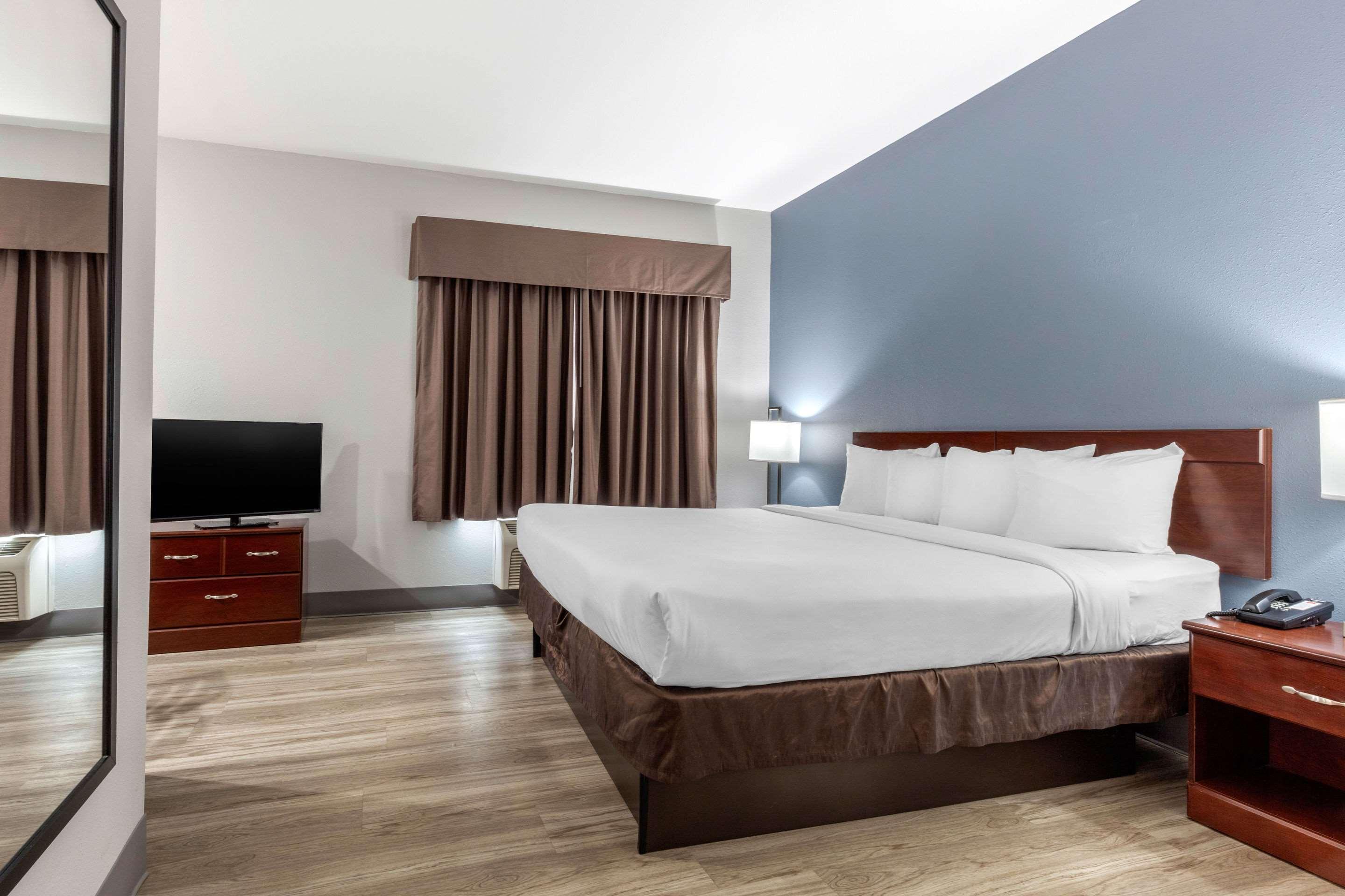 Quality Inn & Suites Demopolis Extérieur photo
