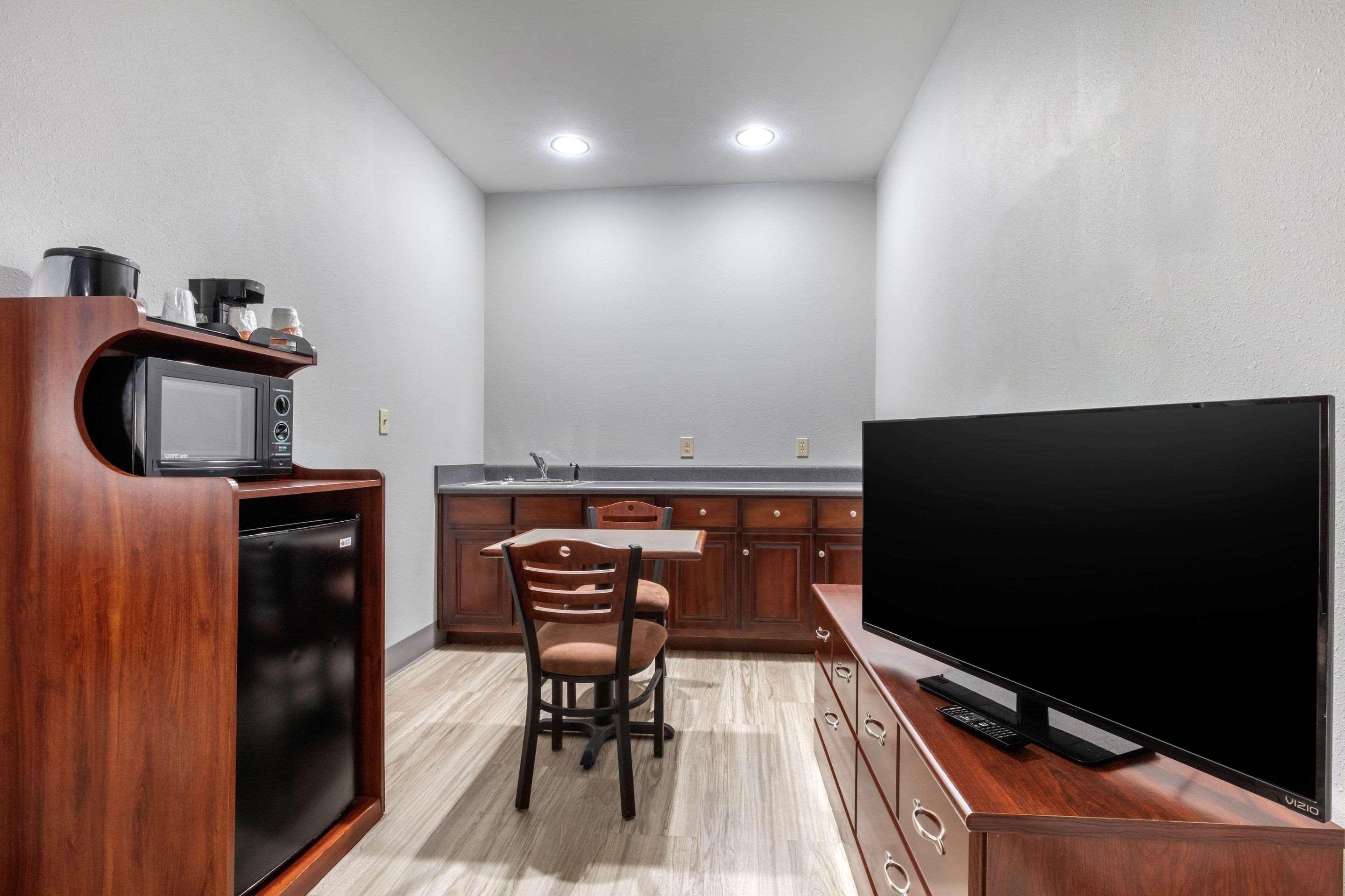 Quality Inn & Suites Demopolis Extérieur photo