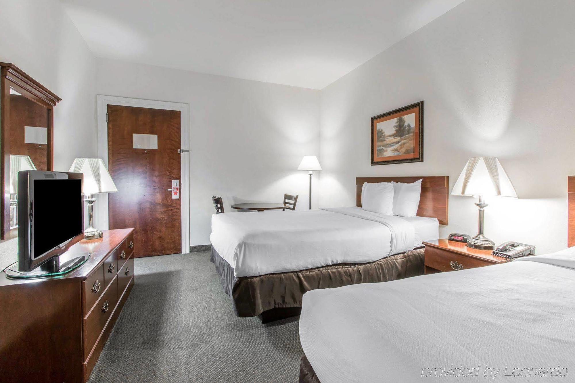 Quality Inn & Suites Demopolis Extérieur photo